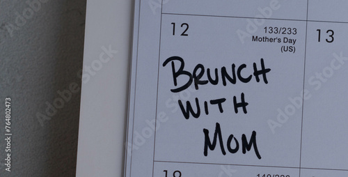 Calendar reminder about brunch with mom on Mother's Day in the US on May 12, 2024.