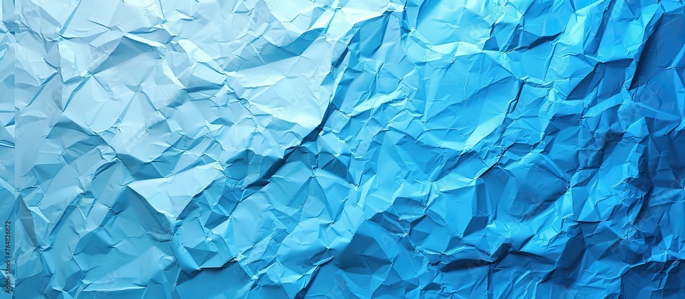 Obraz premium Close-up view of a wall in blue and white hues, completely filled with an extensive amount of scattered paper