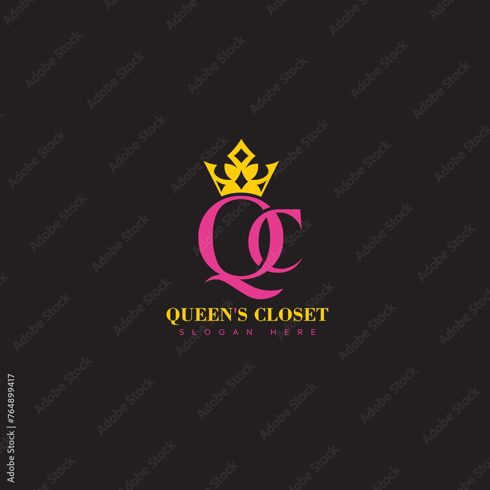 Fototapeta premium Crown shape QC letter logo design vector art