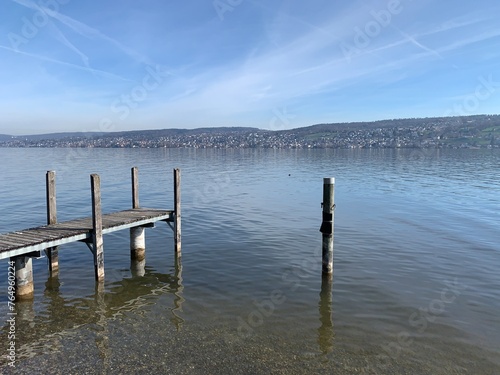 Badesteg aus Holz am See / Zürichsee in Thalwil photo