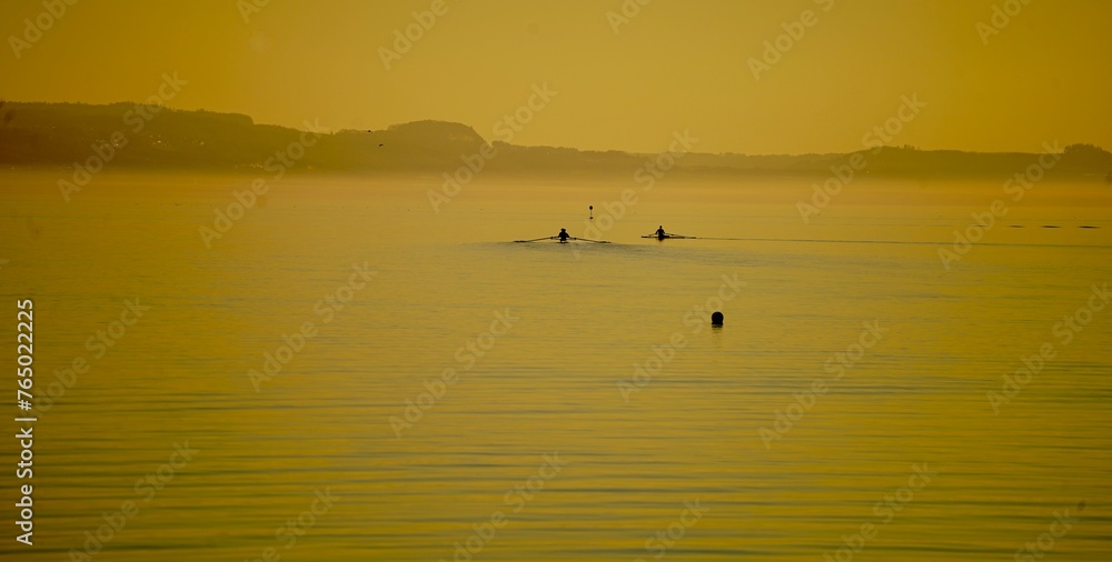 Stimmungen auf dem See zwischen Sonnenuntergang und Nacht Stimmungen auf dem See zwischen Sonnenuntergang und Nacht