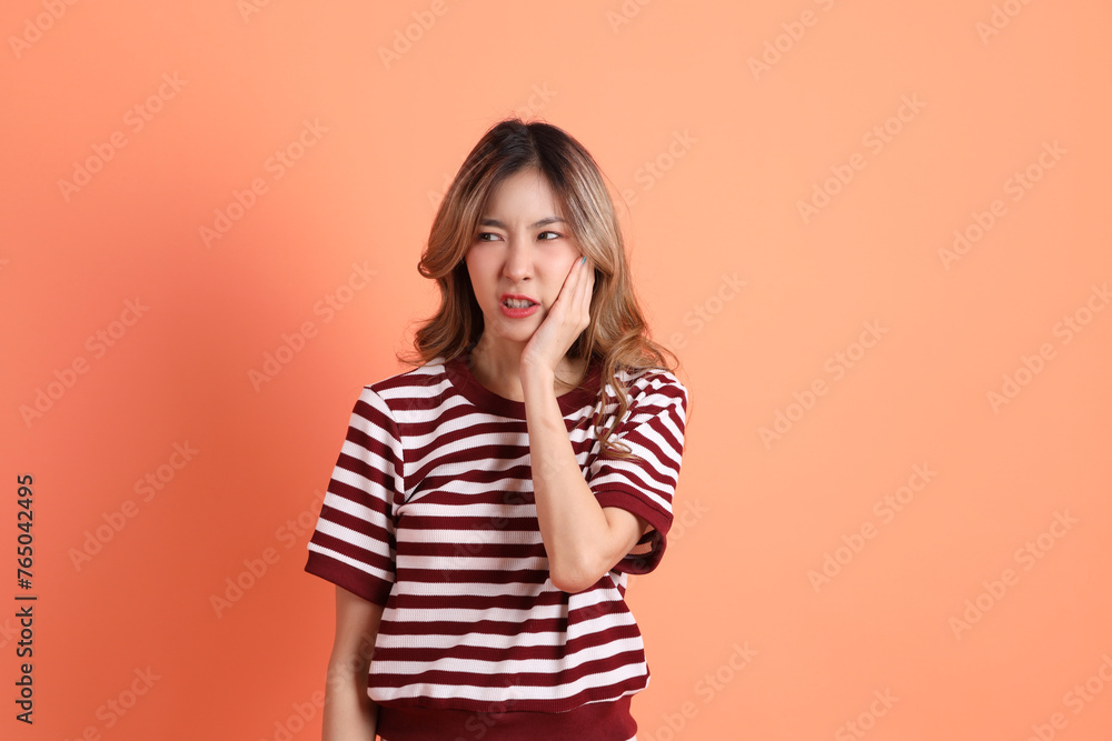 20s Asian woman 20s Asian woman