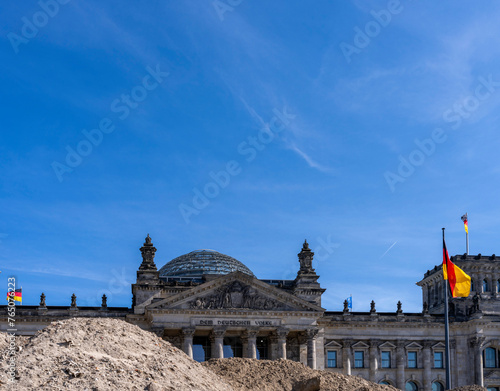 Obraz na płótnie Bauarbeiten vor dem Berliner Reichstagsgebäude, Berlin, Deutschland w salonie
