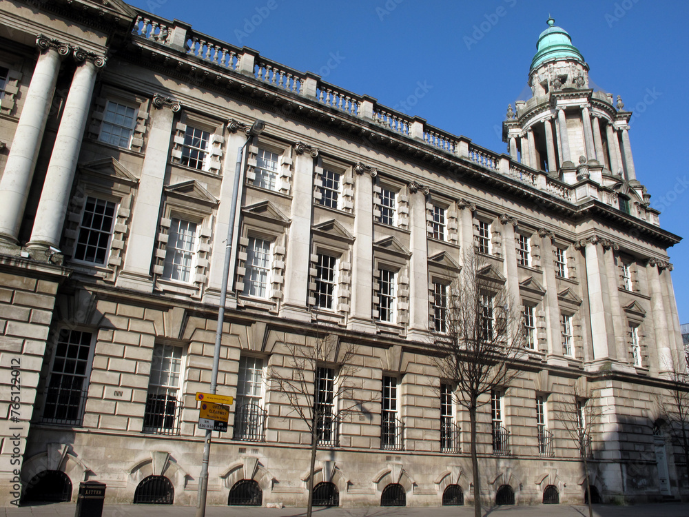 Obraz premium City Hall from Donegal square street - Belfast city - County Antrim - Northern Ireland - UK
