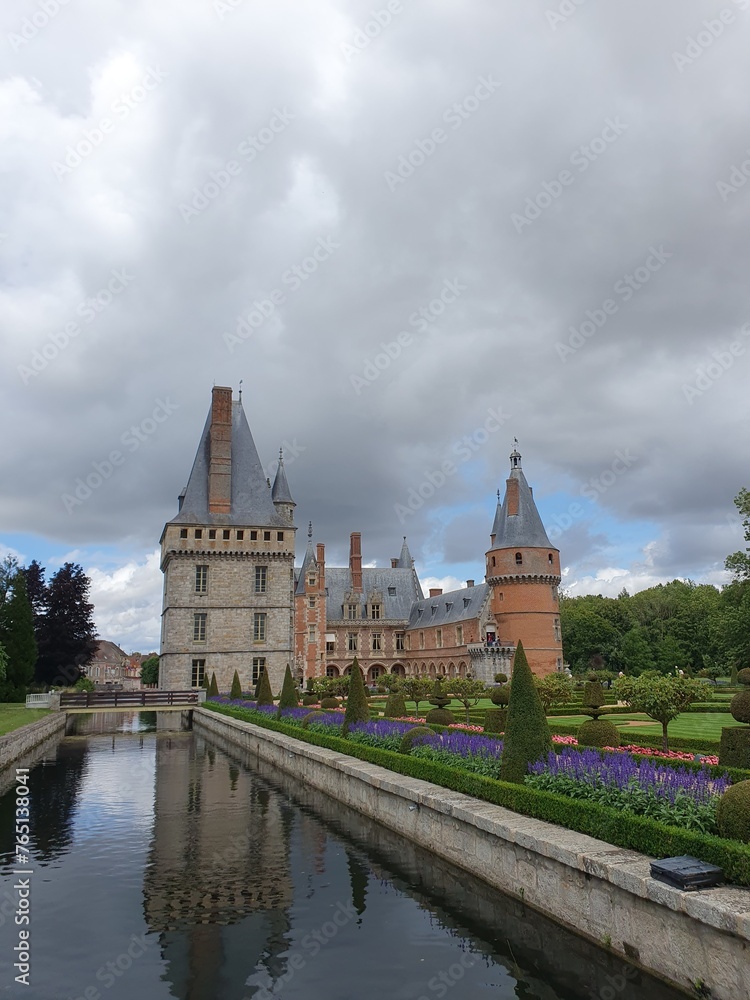Fototapeta premium An incredibly beautiful chateau in France