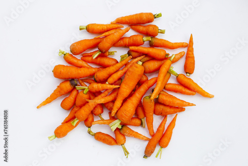 Fresh baby carrot, Excellent source of vitamin A and beta-carotene