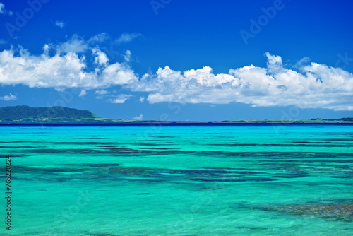 沖縄県黒島 黒島北側の青い海