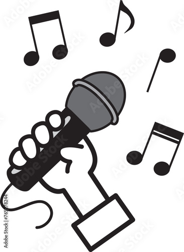 カラオケマイクを持って歌う人間の手