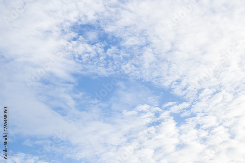Fototapeta Naklejka Na Ścianę i Meble -  White clouds with blue sky background
