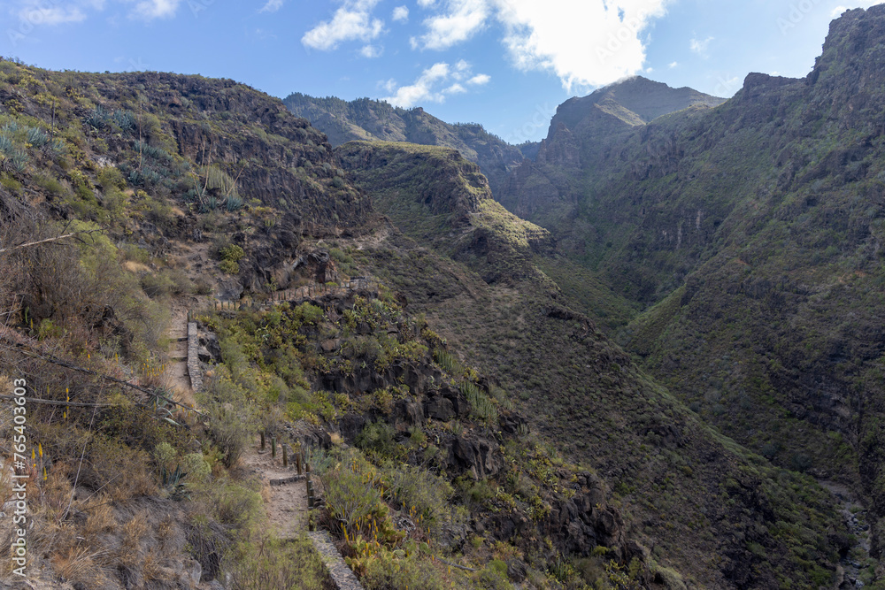 Naklejka premium Teufelsschlucht mit Wanderweg auf Teneriffa