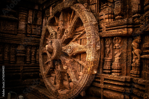 wheel at konark temple bhubaneshwar odisha