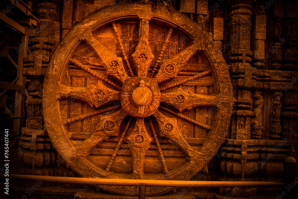 Obraz premium wheel at konark temple bhubaneshwar odisha