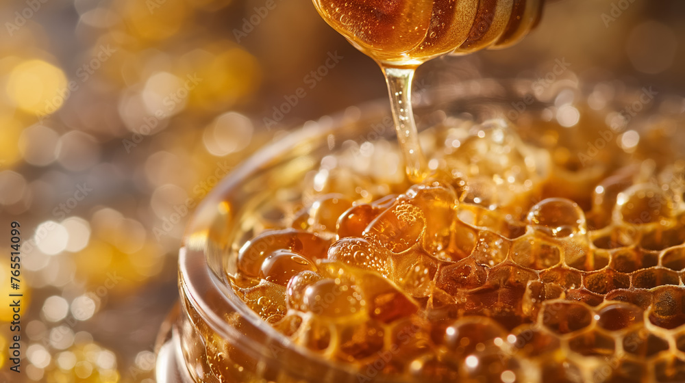 Honey dripping from dipper into jar. - obrazy, fototapety, plakaty 