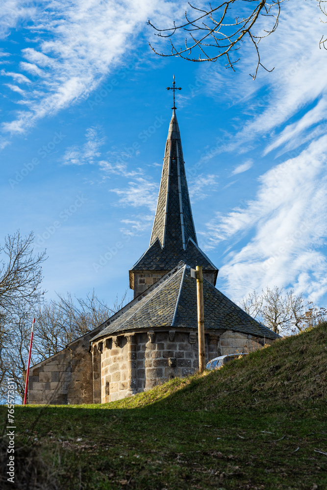 Architecture romane de l'église de La Godivelle, Puy-de-Dôme, Auvergne-Rhône-Alpes, France