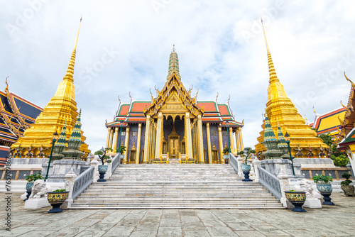 views of famous temple in bangkok, thailand
