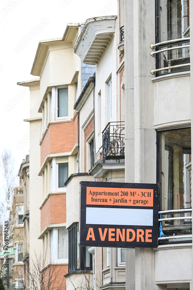 logement immobilier A vendre vente affiche appartement logement immobilier A vendre vente affiche appartement