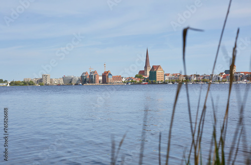 Blick auf die Hansestadt Rostock, Gehlsdorf, Mecklenburg-Vorpommern, Ostsee, Deutschland, Germany, Europa, Europe  © Sarah Bömer
