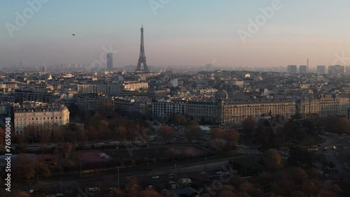 Drone of the Eiffel Tower3