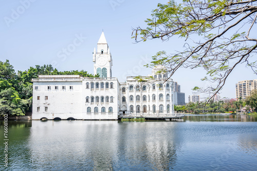 Guangzhou Liuhua Lake Park Frankfurt Garden Castle