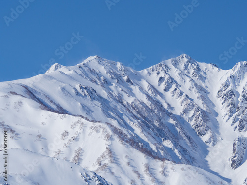 冬の白馬村から見る冠雪した北アルプス　遠景 © RATM