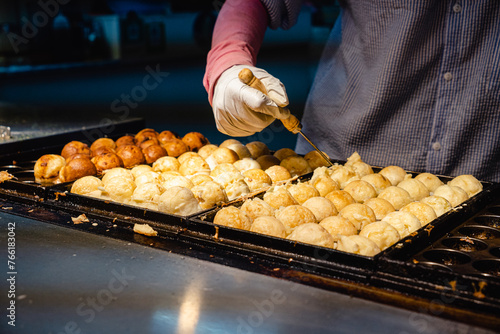 台湾　夜市　タコ焼き photo