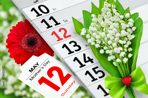 Calendar 2024  May 12  Sunday  Flowers with red heart and Mother's Day © PhotoSG
