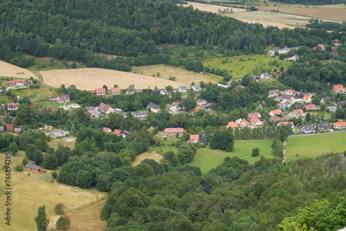 Krajobraz wiejski, Polska wieś, zabudowania na wsi, budynki na Polskiej wsi,  © klumb
