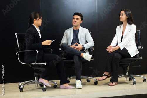 Принти на полотні Business interview on stage