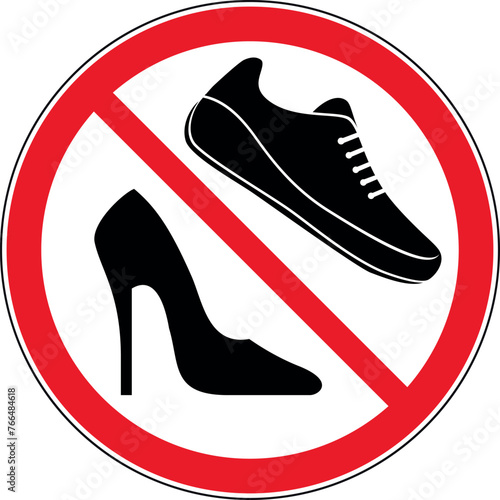Schuhe tragen verboten, Strassenschuhe verboten - Verbotszeichen, unerlaubt, Schild