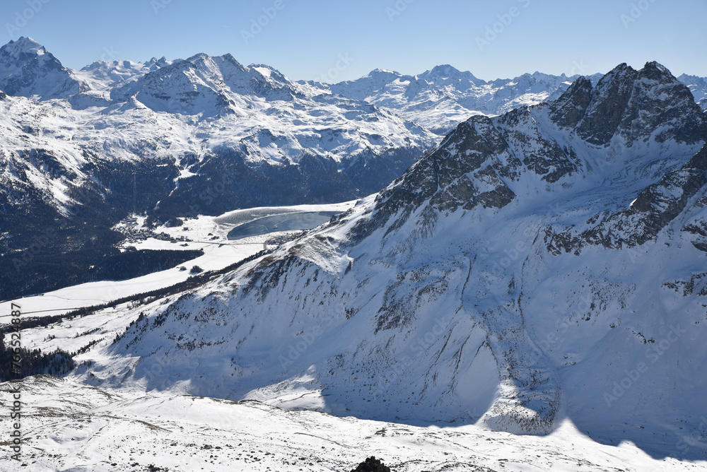 Vallée de Saint-Moritz en hiver. Suisse