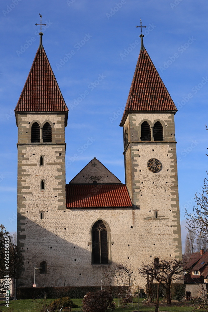 Historische Kirche auf der Insel Reichenau im Bodensee