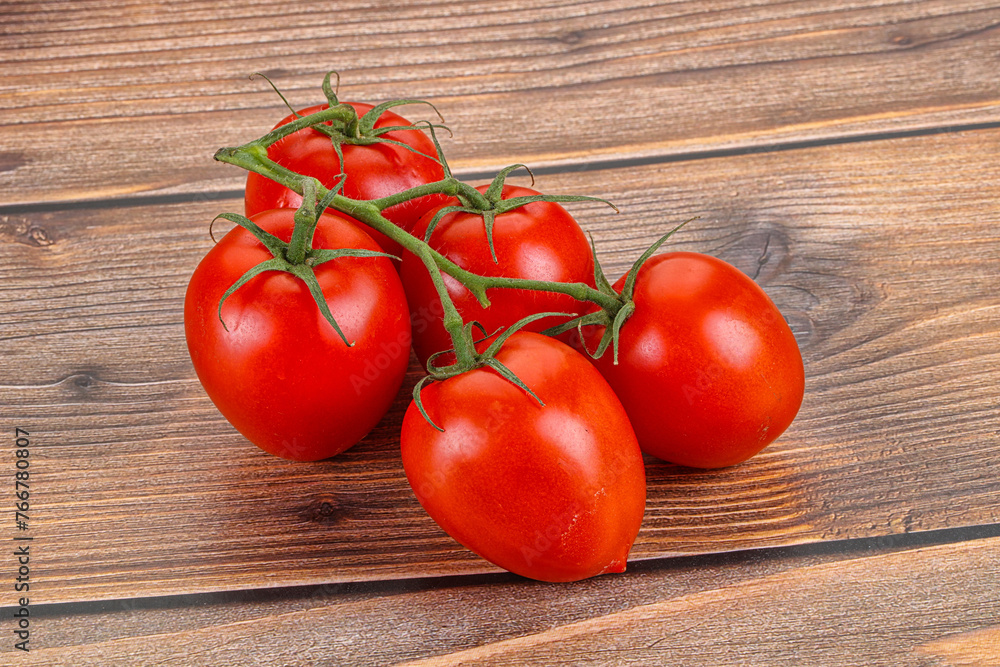 Raw red Flamenco tomato branch Raw red Flamenco tomato branch