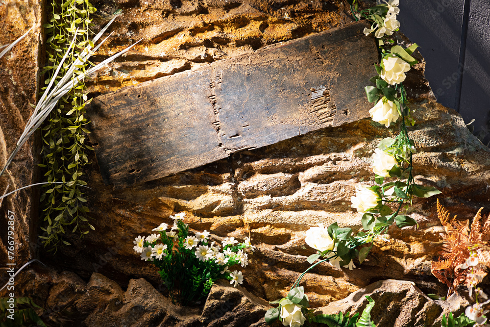 Obraz premium Frames of wooden signs or writing old letters shining with lights decorated with decoration.