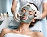 Spa e bellezza: Maschera di trattamento viso in centro benessere