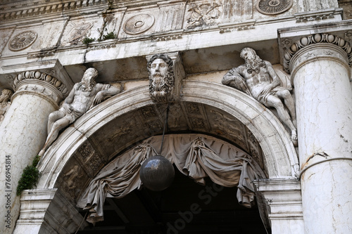 Détail d'une arche de la bibliothèque nationale Marciana de Venise