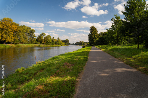 The Elbe cycle path