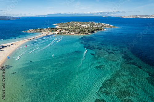 Kitesurfers all'Isola dei Gabbiani, Palau, Sardegna