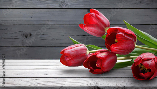 Czerwone kwiaty, wiosenne tulipany