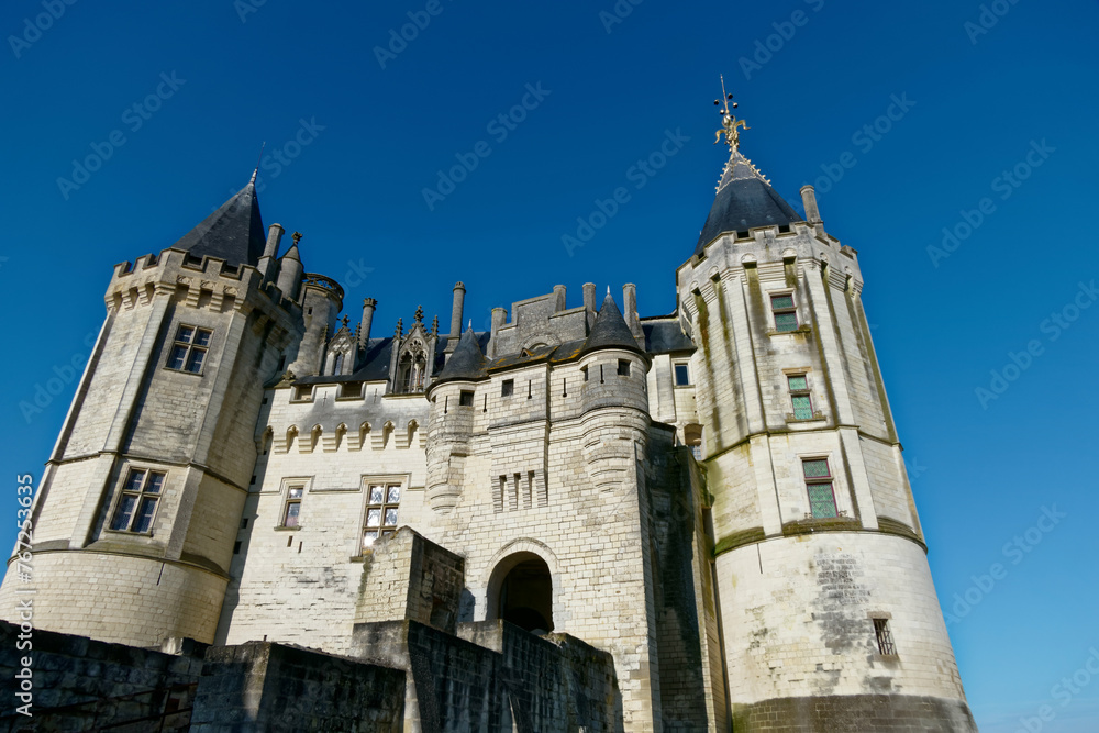Le vertige devant le château de Saumur dans le Maine-et-Loire - France
