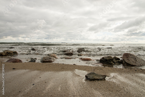 Kamienisty Horyzont nad morzem Bałtyckim © Sebastian