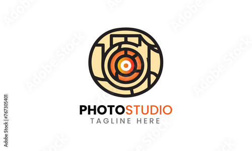 Photo studio camera icon film lens light vector logo modern minimalist unique studio template