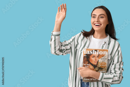 Young woman with fashion ma...