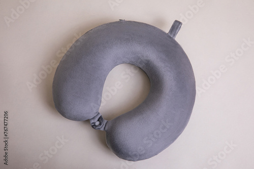 Obraz na płótnie fluffy fabric travel neck pillow w salonie
