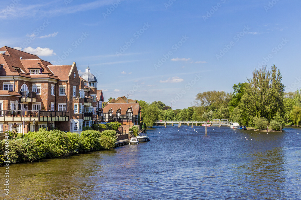 Fototapeta premium The beautiful view of coastline of the River Thames in Royal Windsor in England.