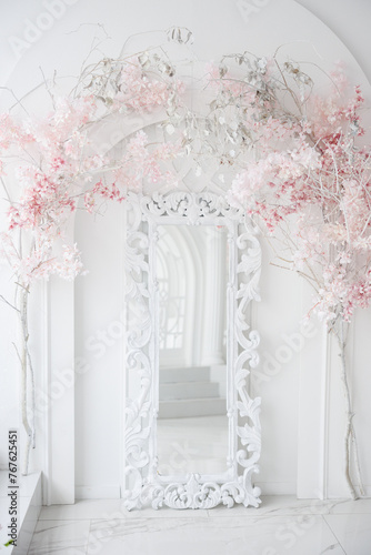 arch in the wedding