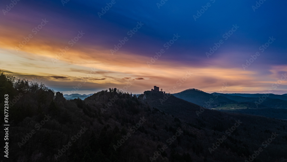 Trifels / Dahnerfelsenland im Sonnenuntergang 