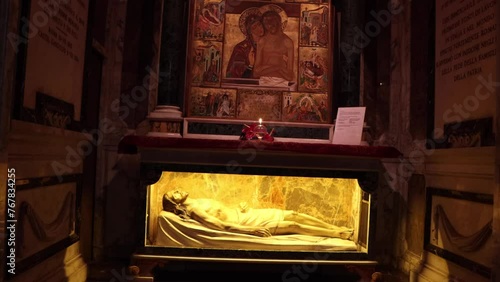 En la tumba Jesucristo no es la ultima palabra, él resucitara photo