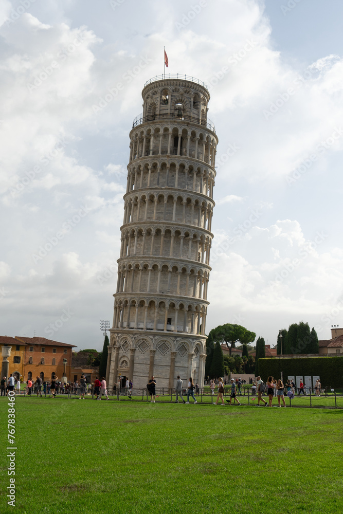 torre pisa en italia