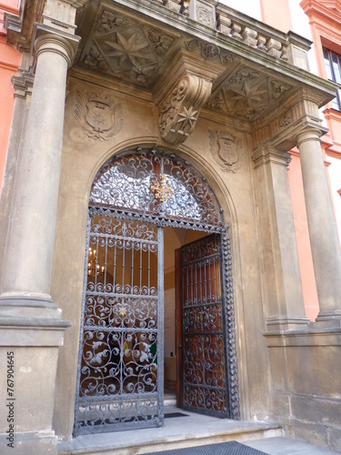 Porte d'entrée du Palais de Troja à Prague