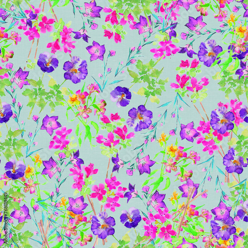 Seamless spattern with handmade watercolor flowers © 7 Arts Hub